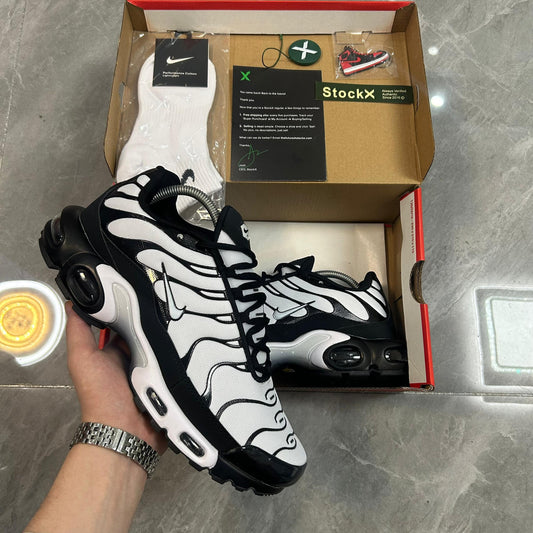 Air Max Plus TN 1 “Oreo”