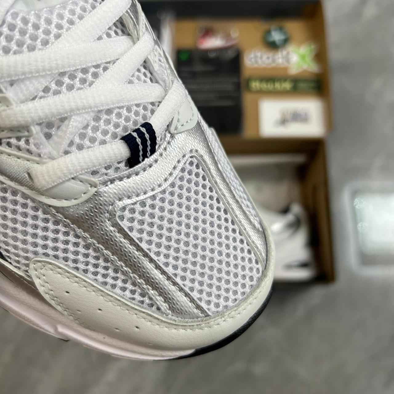 New Balance 530 White Silver Navy